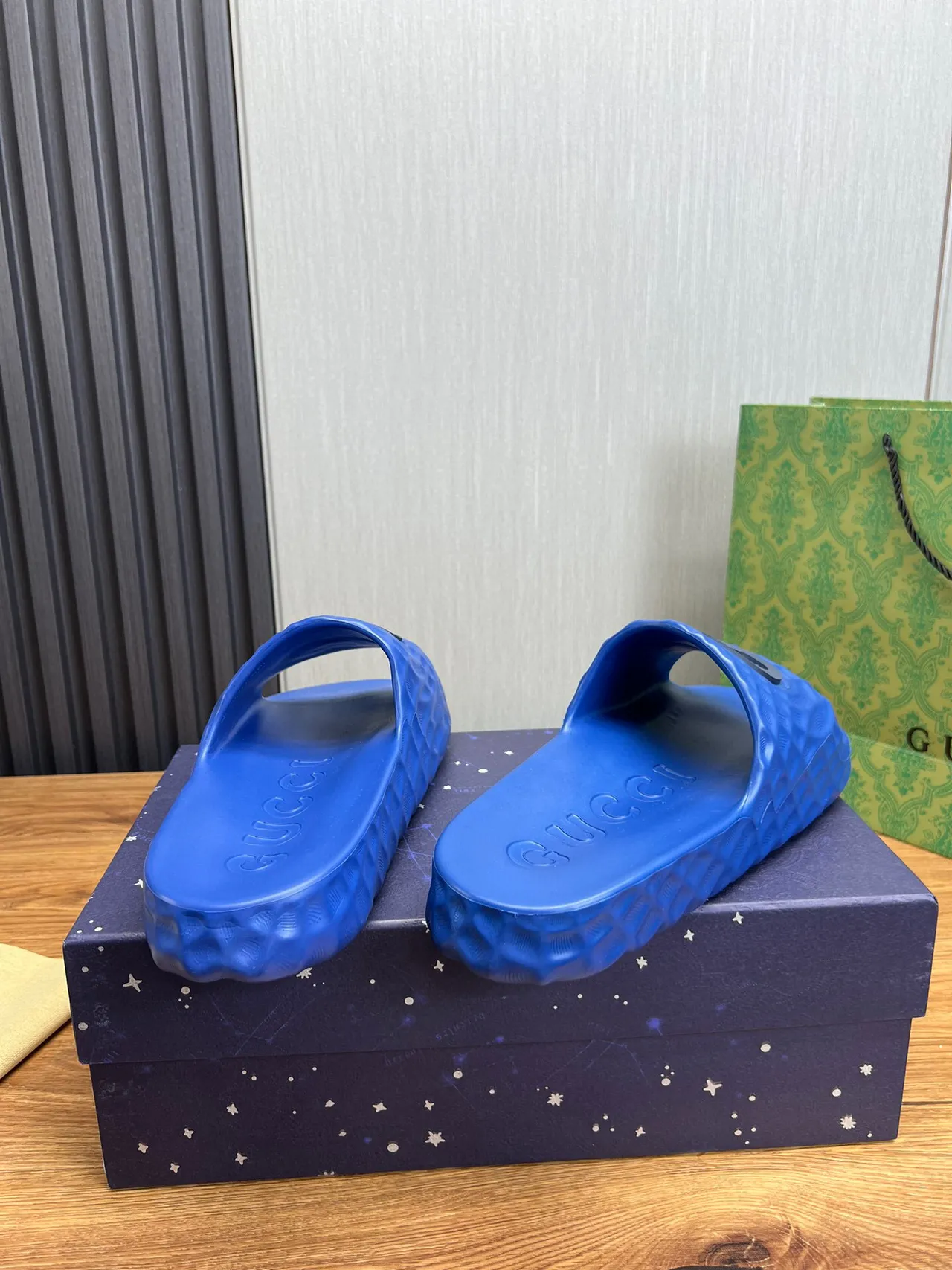 Gucci Blue Black Molded Rubber Quilted Strap Texture Slippers 5