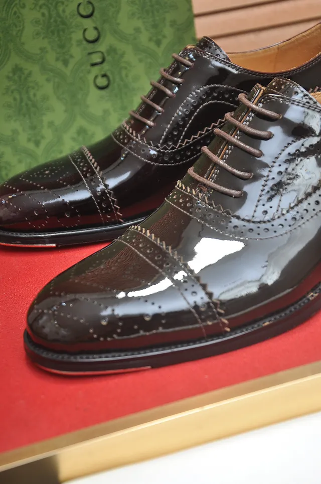Gucci Brown Black Cap-Toe Patent Leather Brogue 2