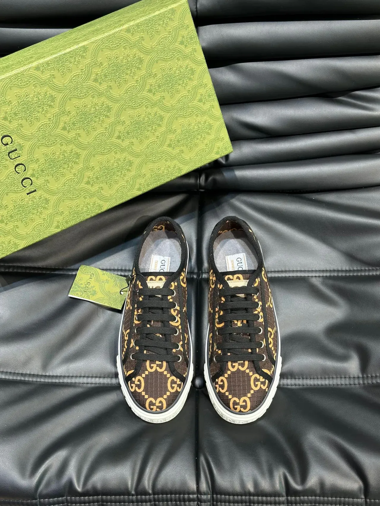 Gucci Marrom Dourado GG Monogram Canvas Low-Top Silhouette Lifestyle Sneakers 2