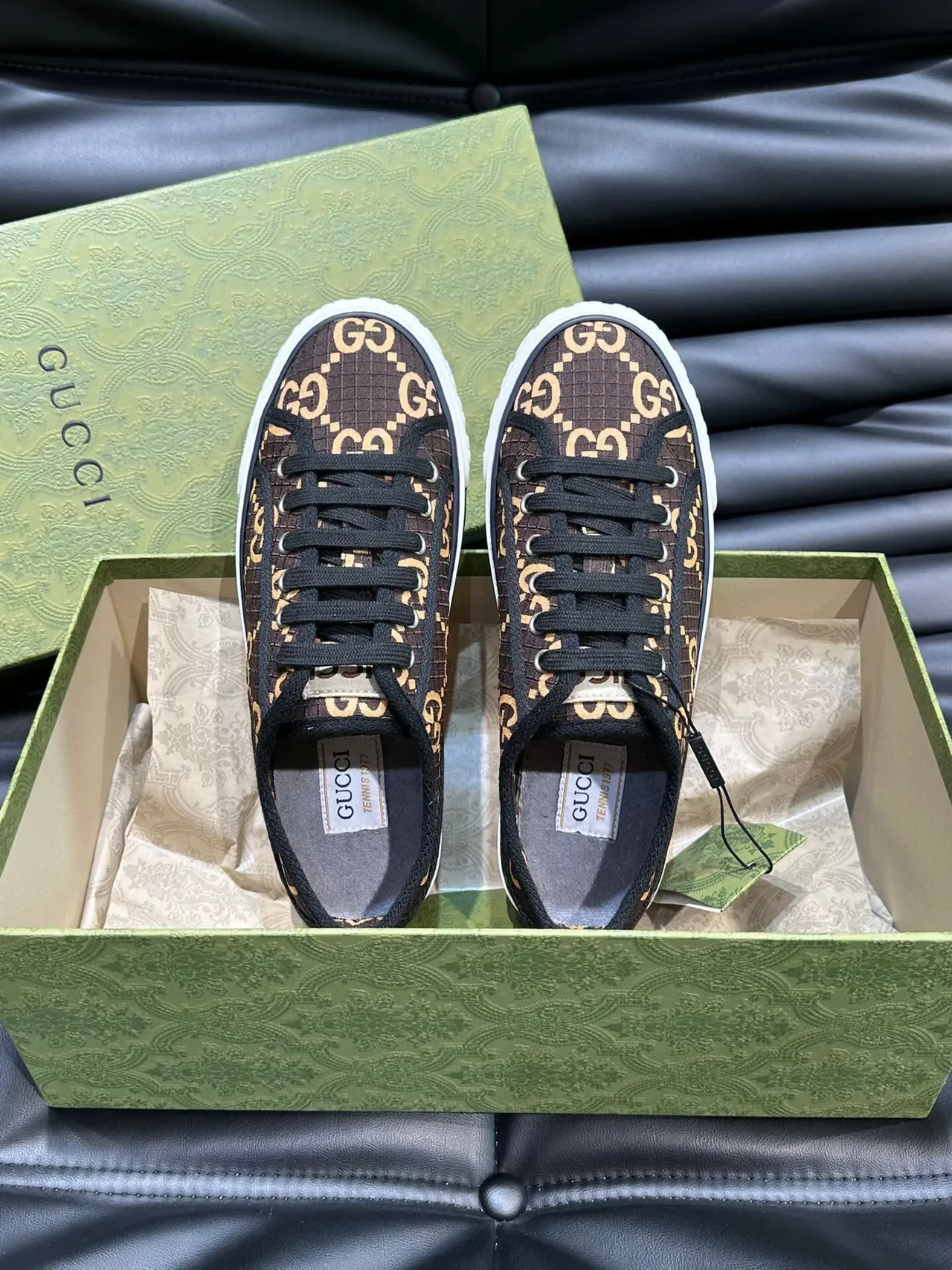 Gucci Marrom Dourado GG Monogram Canvas Low-Top Silhouette Lifestyle Sneakers 4
