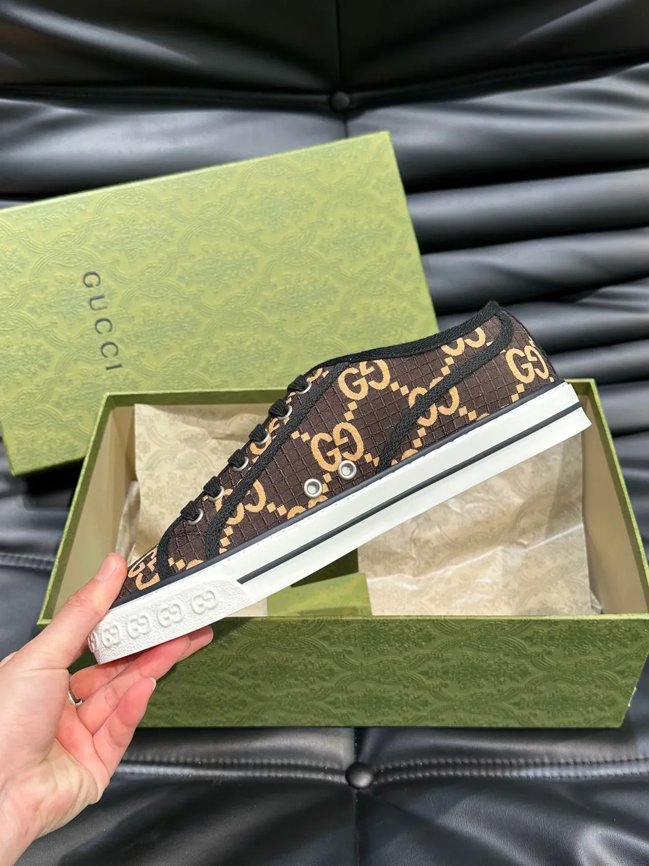 Gucci Marrom Dourado GG Monogram Canvas Low-Top Silhouette Lifestyle Sneakers 6