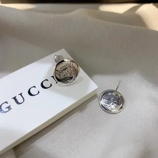 Gucci Cat Motif Engraved Silver Stud Earrings