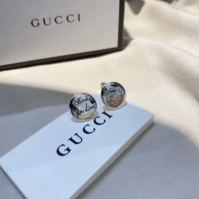 Gucci Cat Motif Engraved Silver Stud Earrings 5