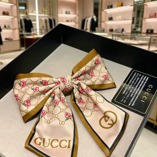 Gucci चेरी प्रिंट GG Monogram रेशम स्कार्फ