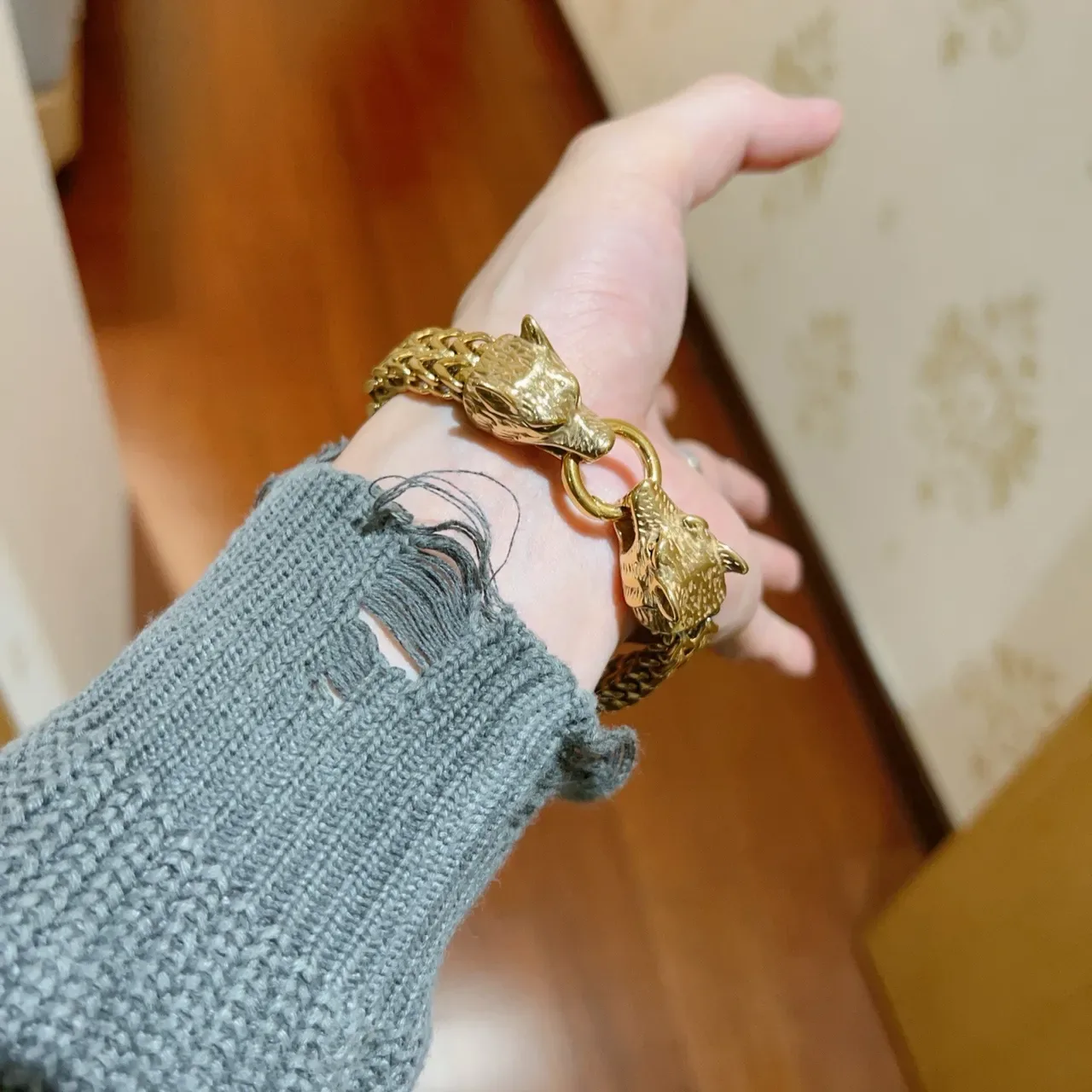 Gucci Dionysus Gold Wolf-Head Terminals Bracelet 7