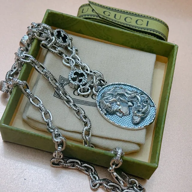 Gucci Dionysus Silver Blue Chain Interlocking G Links Necklace 2