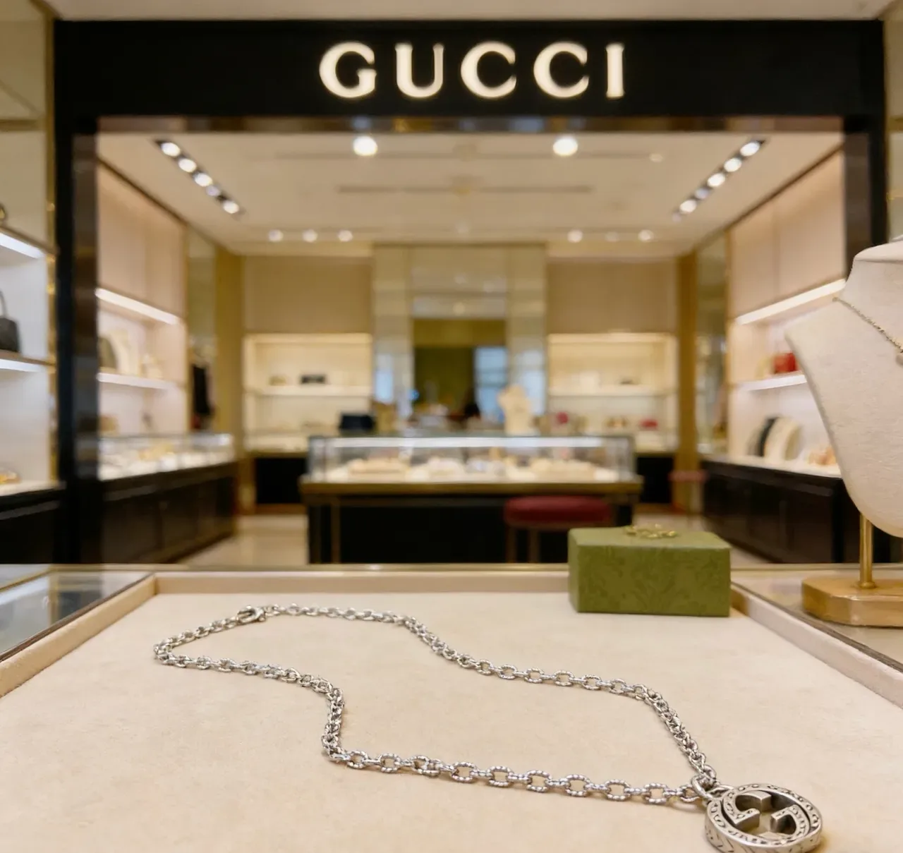 Gucci Double G Pendant Necklace Silver-Tone Interlocking Chain Necklace 8