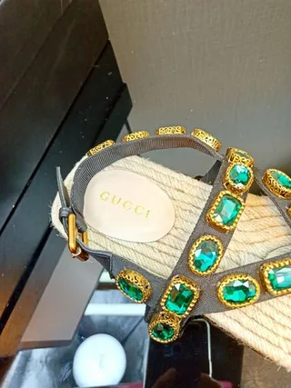 Gucci সজিত বাদামি এবং ইমারল্ড গ্রিন গ্ল্যাডিয়েটার স্যান্ডেল 8