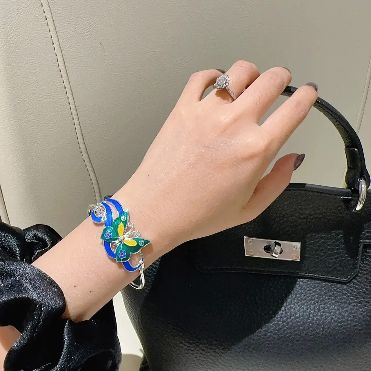 Gucci Enamel Butterfly Motif Silver-Tone Bracelet 8