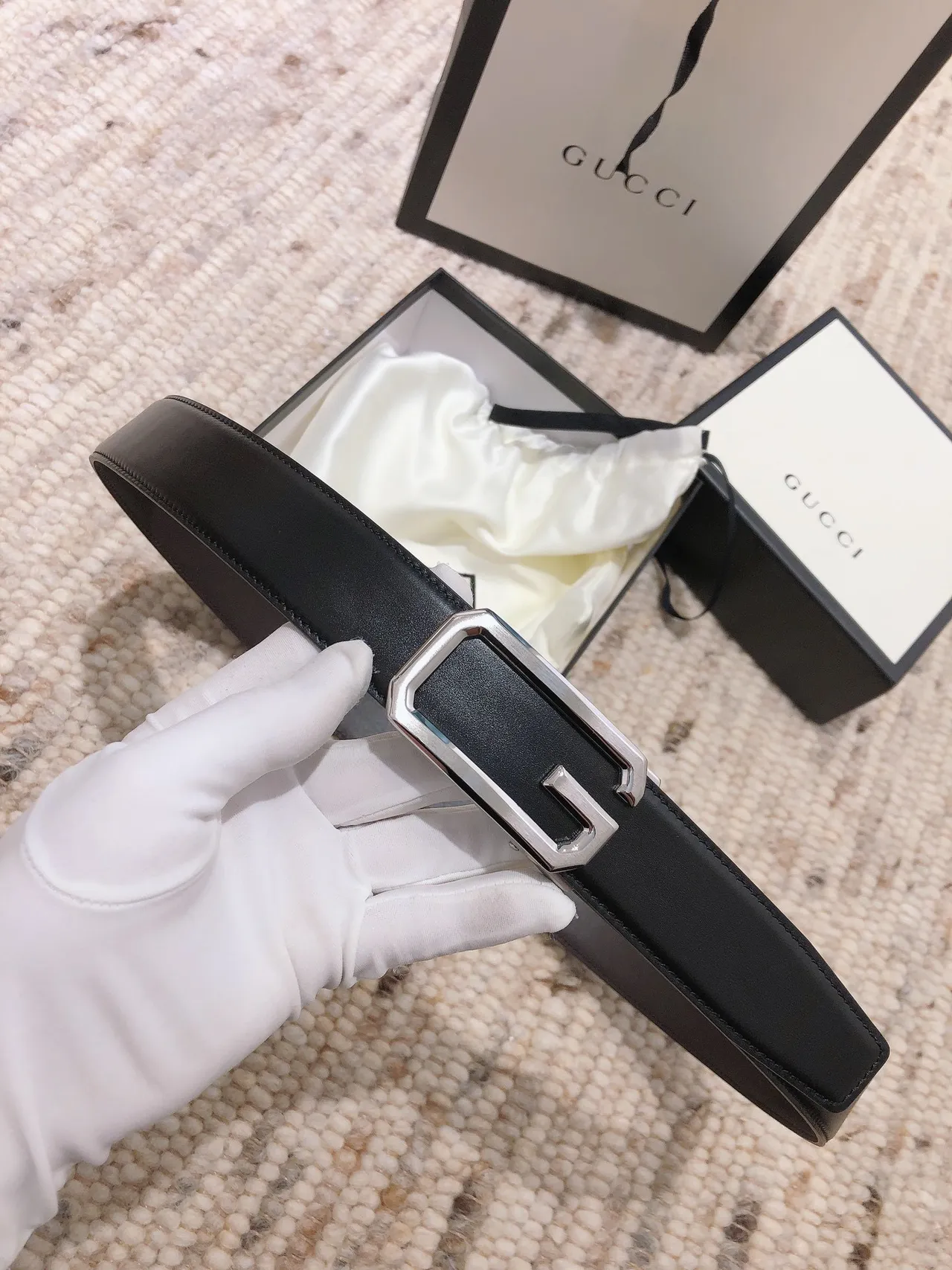 Gucci G-Buckle Black Leather Belt 2
