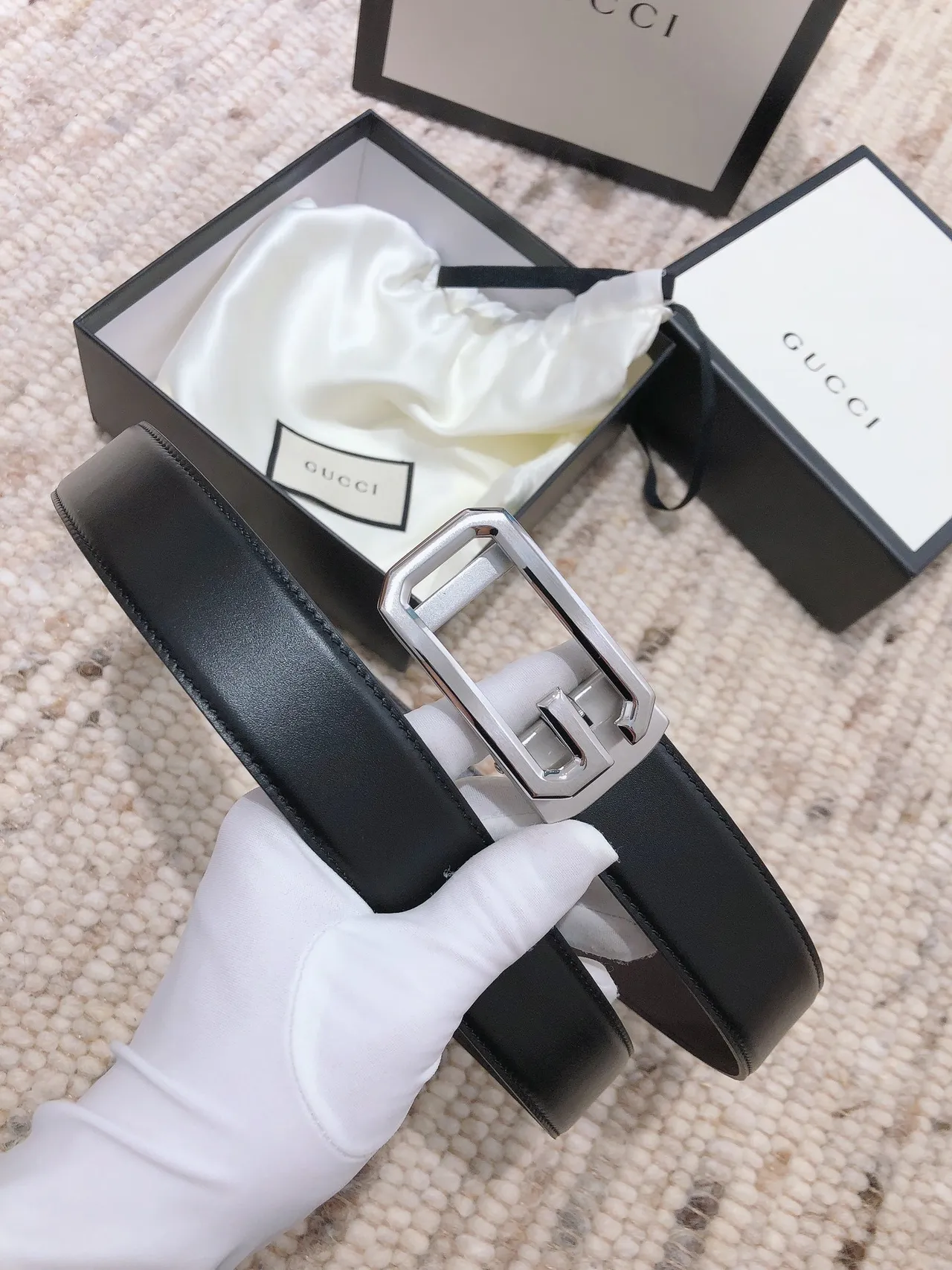 Gucci G-Buckle Black Leather Belt 3