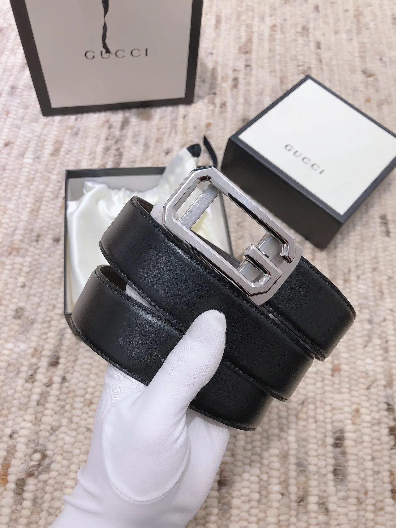 Gucci G-Buckle Black Leather Belt 5