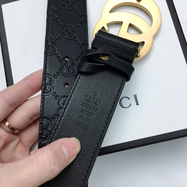 Ceinture en cuir Gucci GG Marmont noire dorée monogramme embossé oversized boucle G entrelacée 7