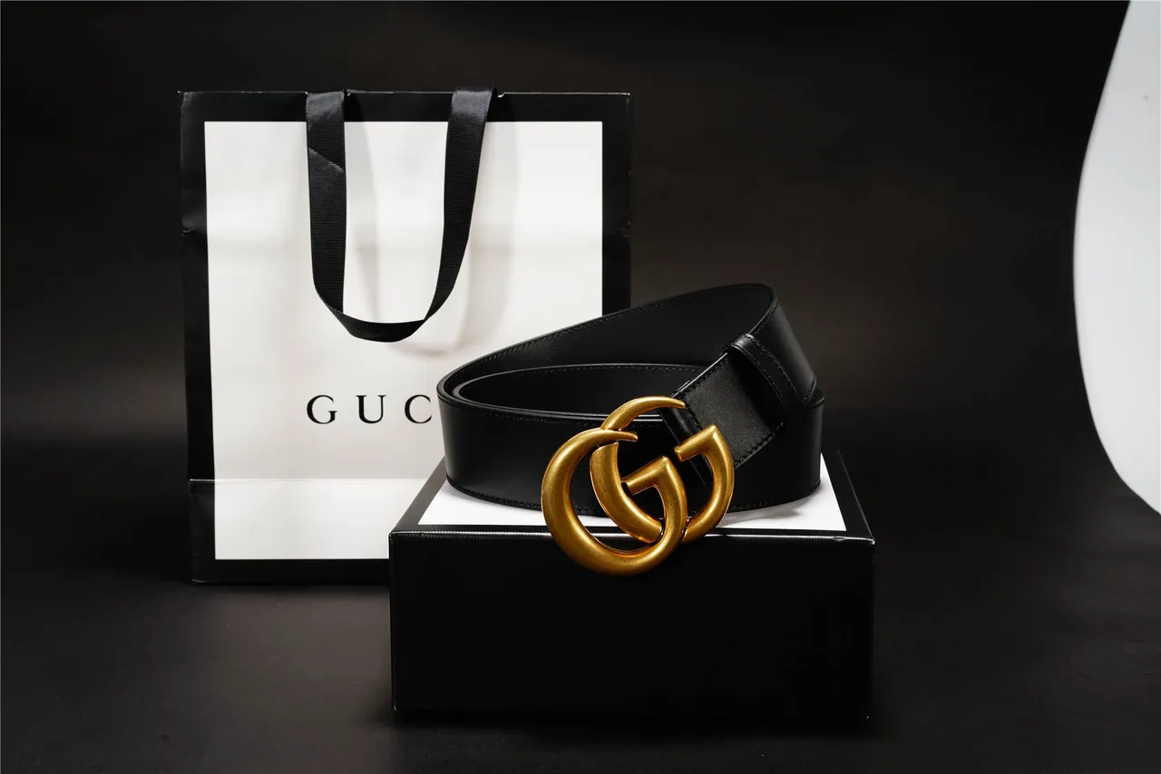 Gucci GG Marmont Black Gold Smooth Oversized Interlocking G Buckle Leather Belt 2