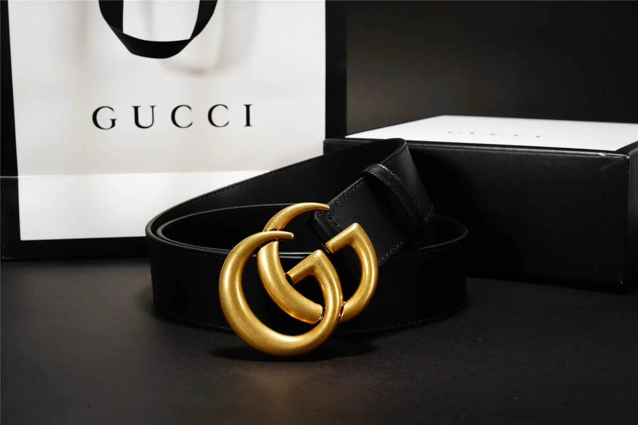 Gucci GG Marmont Black Gold Smooth Oversized Interlocking G Buckle Leather Belt 5