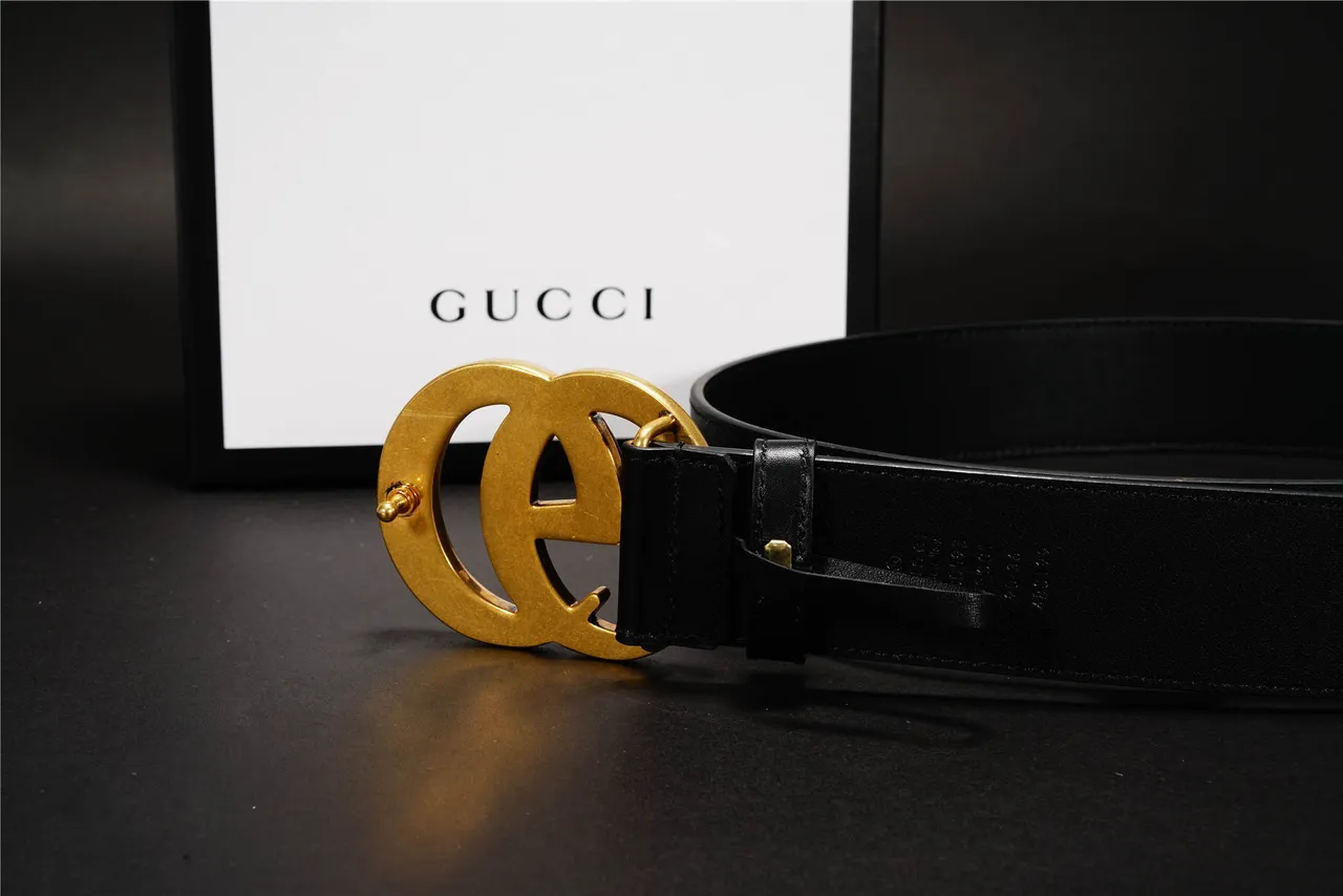 Gucci GG Marmont Black Gold Smooth Oversized Interlocking G Buckle Leather Belt 8