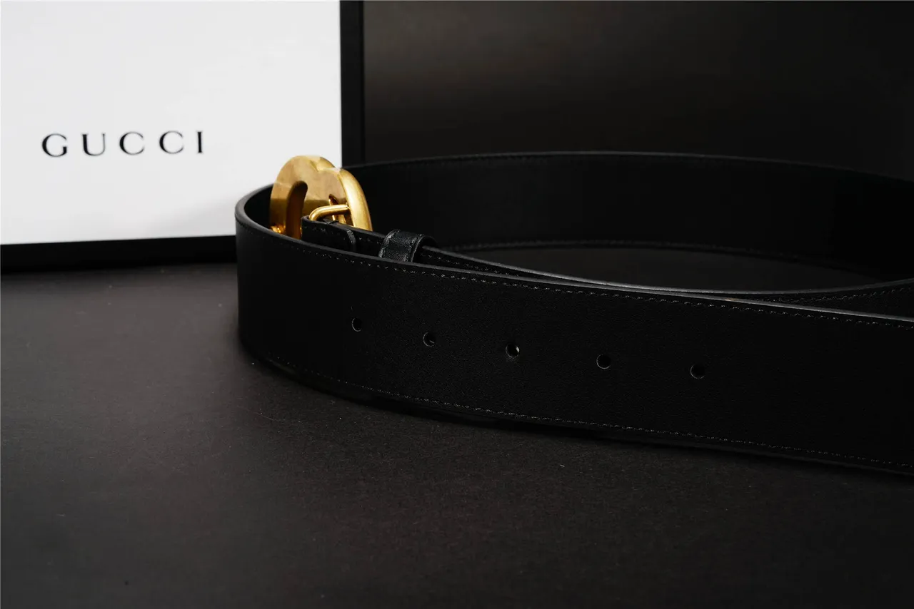 Gucci GG Marmont Black Gold Smooth Oversized Interlocking G Buckle Leather Belt 11