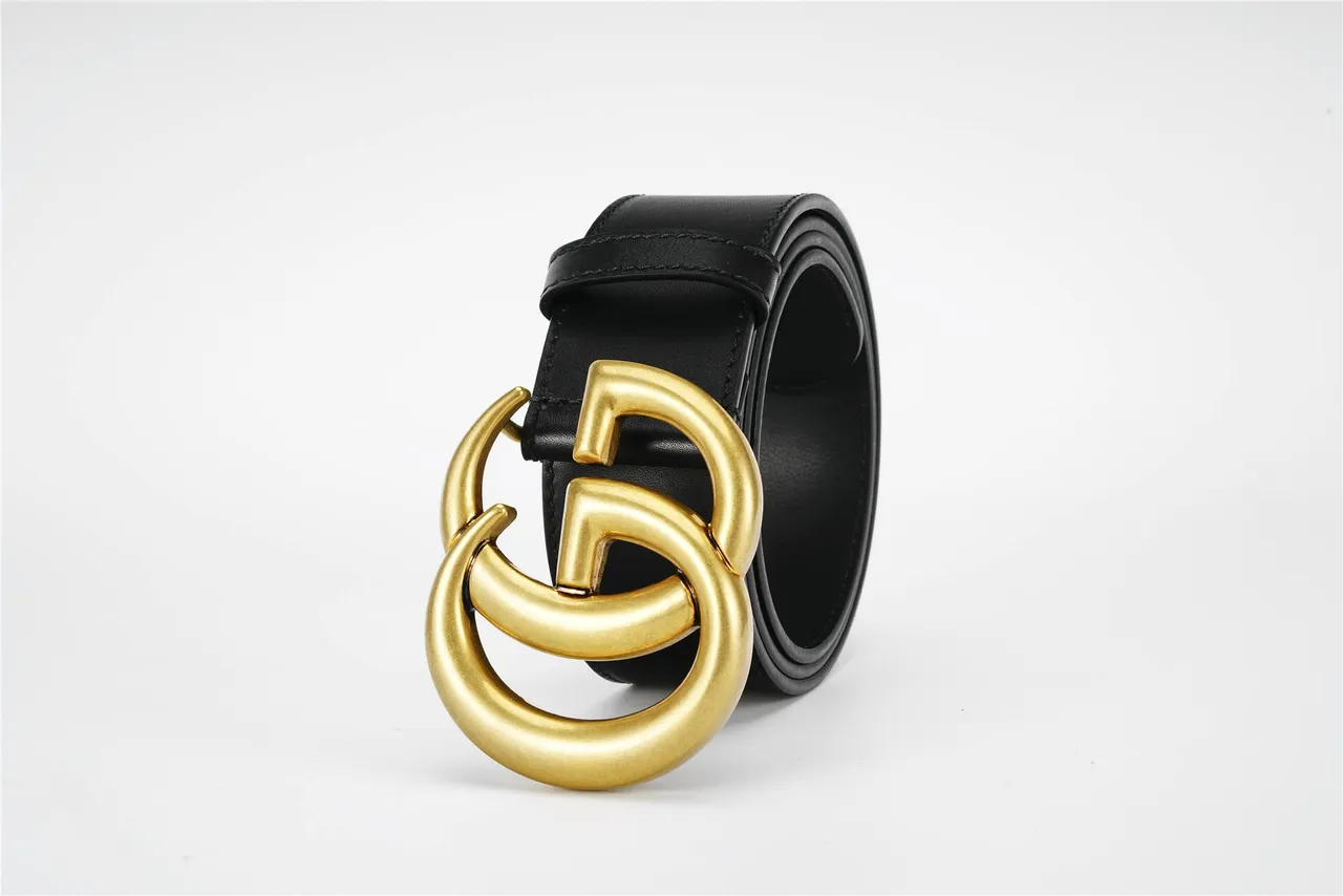 Gucci GG Marmont Black Gold Smooth Oversized Interlocking G Buckle Leather Belt 18