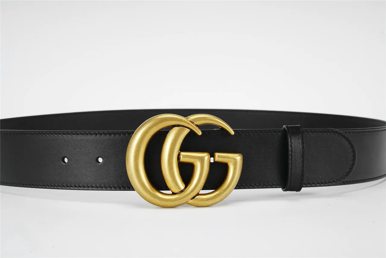 Gucci GG Marmont Black Gold Smooth Oversized Interlocking G Buckle Leather Belt 21