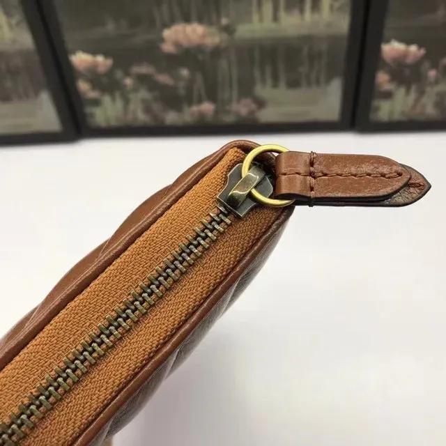 Gucci GG Marmont Portefeuille Long en Cuir Matelassé Marron 4