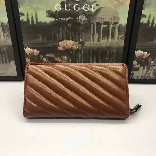 Gucci GG Marmont Portefeuille Long en Cuir Matelassé Marron 9