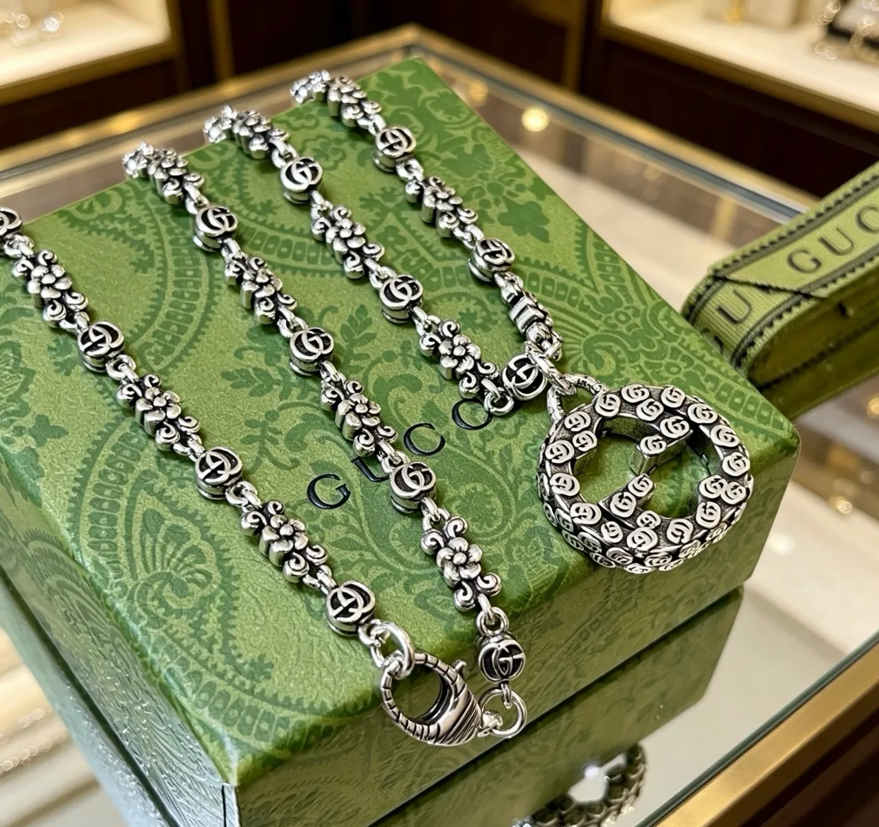 Gucci GG Marmont Chain Interlocking G Floral Link Necklace 9