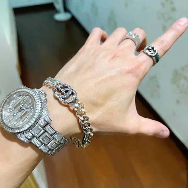Gucci GG Marmont Crystal-Embellished Curb Chain Bracelet 2