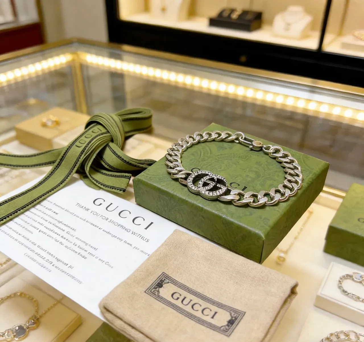 Gucci GG Marmont Crystal-Embellished Curb Chain Bracelet 9