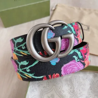 Gucci GG Marmont फ्लोरल-प्रिंट काली चमड़ी की बेल्ट