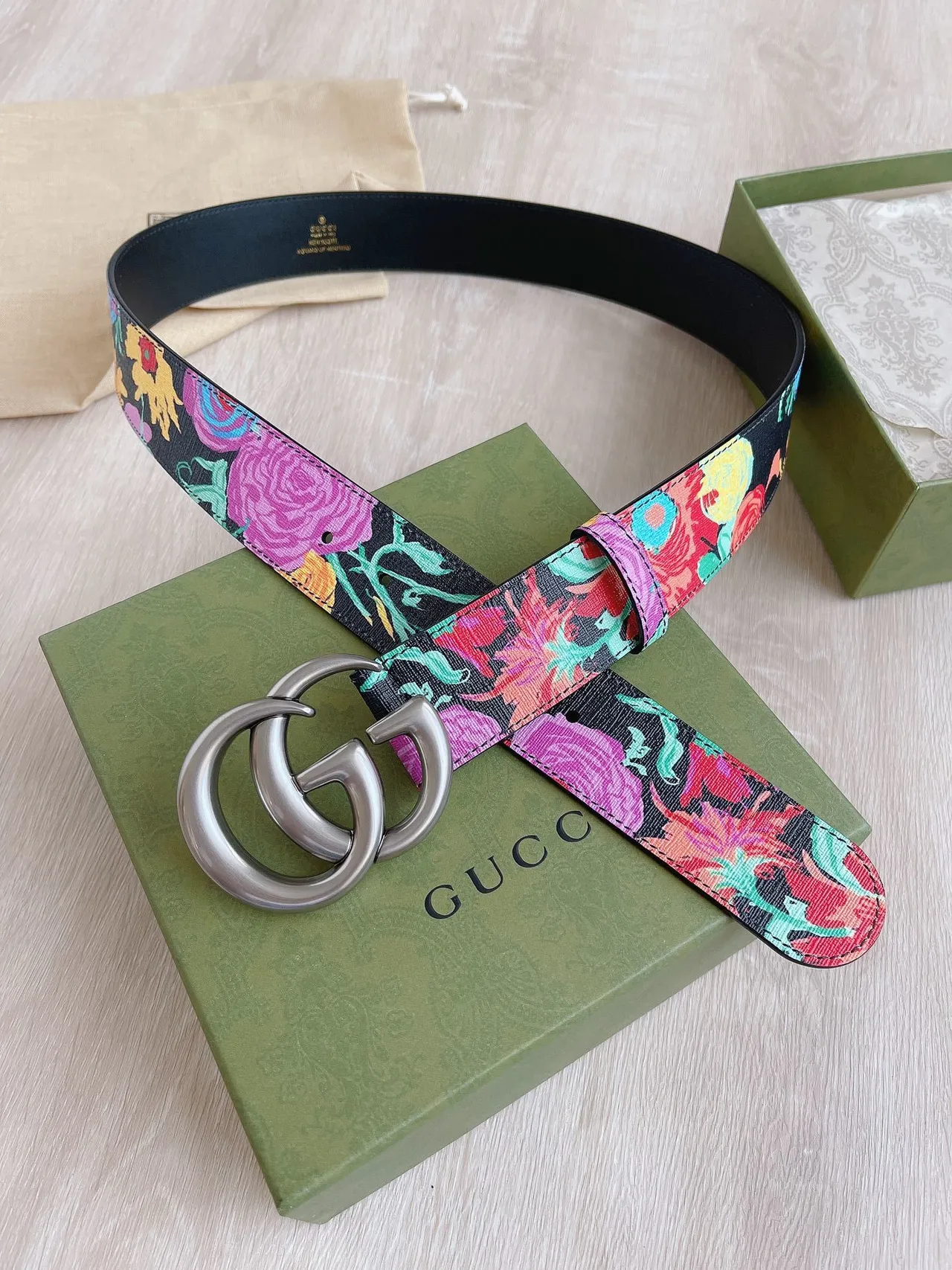 Gucci GG Marmont ফ্লোরাল-প্রিন্ট কালো চামড়ার বেল্ট 9
