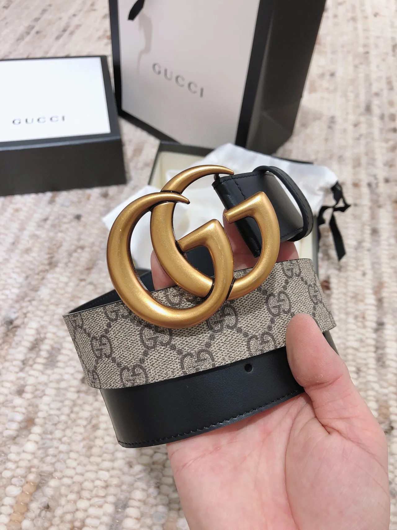 Gucci GG Marmont Interlocking G Buckle Beige and Black Leather Belt 8