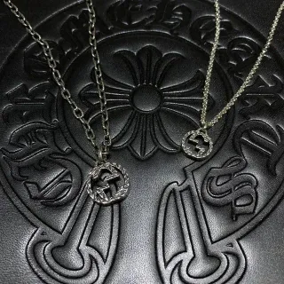 Gucci GG Marmont Interlocking G Laurel Wreath Pendant Necklaces