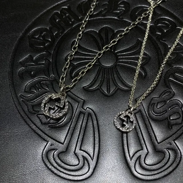Gucci GG Marmont Interlocking G Laurel Wreath Pendant Necklaces 3