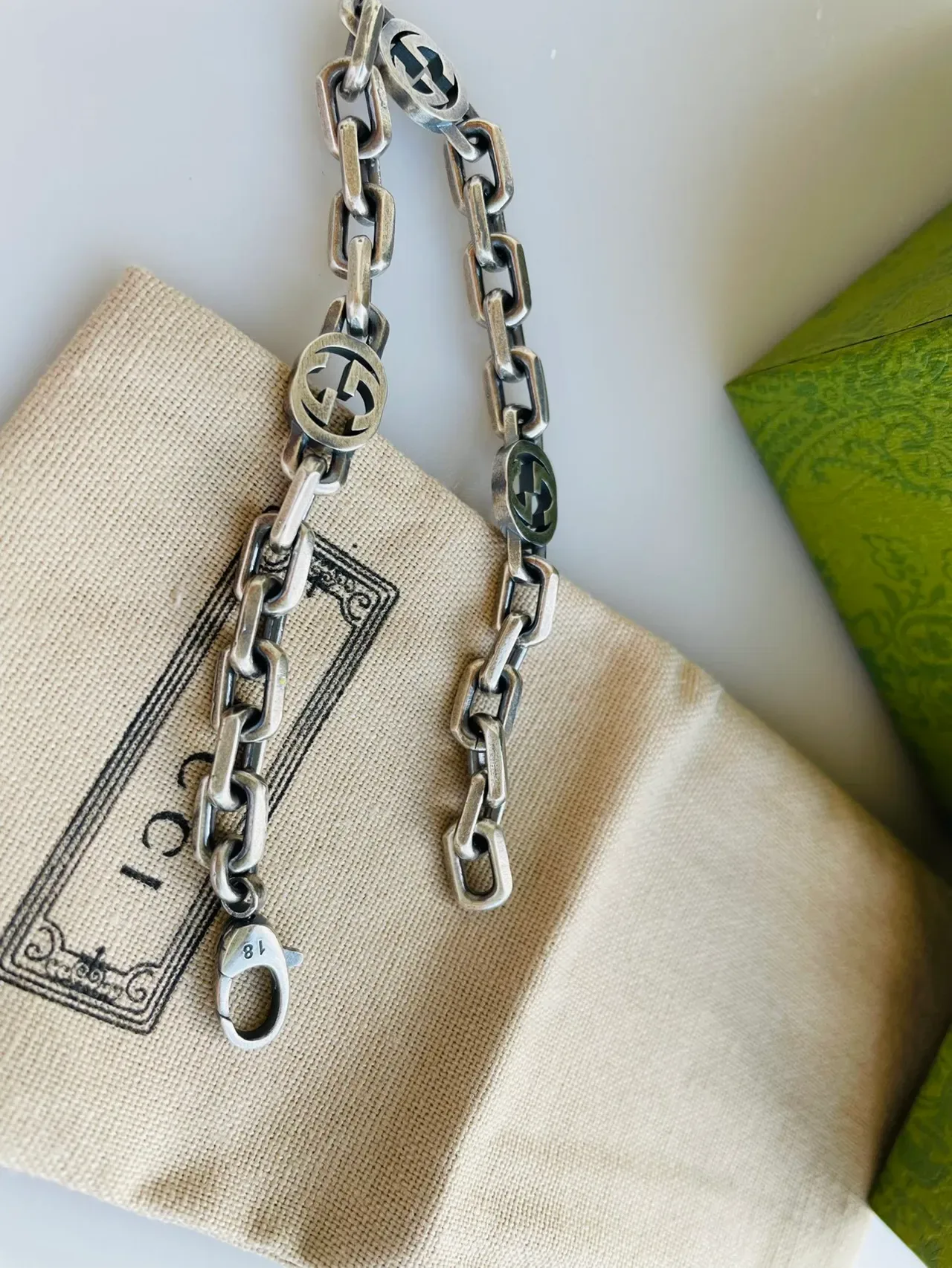 Gucci GG Marmont Silver Green Chunky Link Chain Interlocking Medallions Bracelet 7