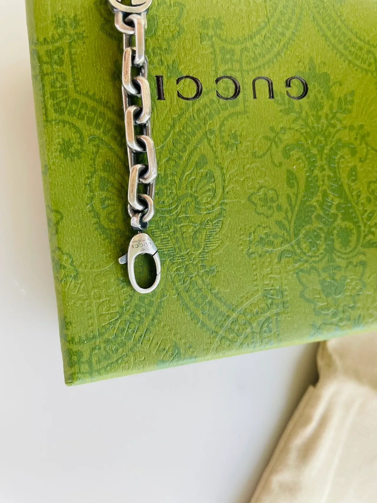 Gucci GG Marmont Silver Green Chunky Link Chain Interlocking Medallions Bracelet 9
