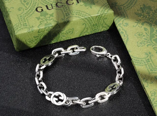 Gucci GG Marmont Silver Green Interlocking G Logo Links Chunky Curb Chain Bracelet 3