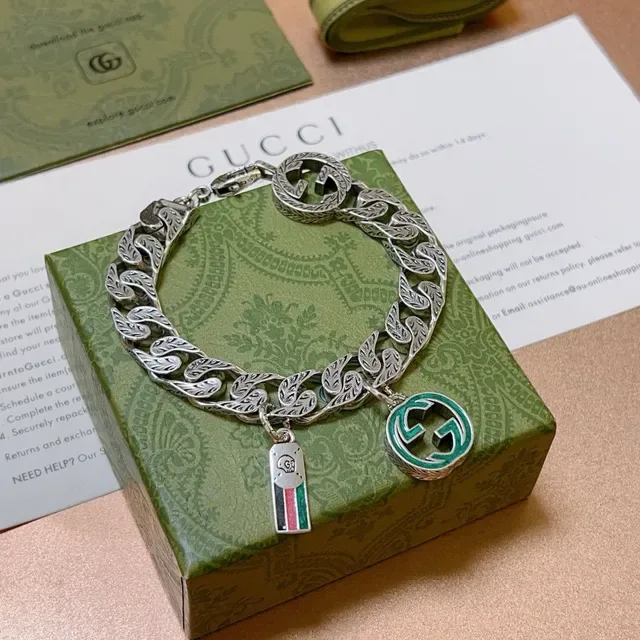 Gucci GG Marmont Silver Green Leaf-Engraved Curb Chain Interlocking Charms Bracelet 4