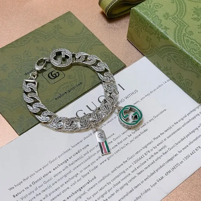 Gucci GG Marmont Silver Green Leaf-Engraved Curb Chain Interlocking Charms Bracelet 7