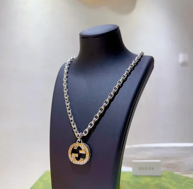 Gucci GG Marmont Silver Interlocking G Pendant Necklace 8