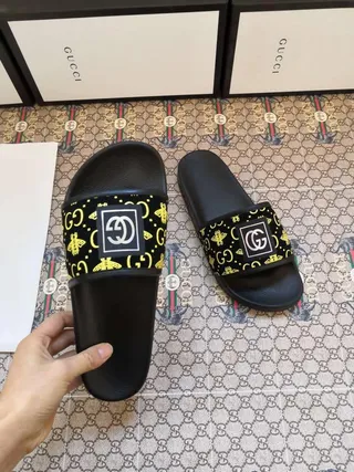 Gucci GG Monogram Bee Print Black Slippers 2