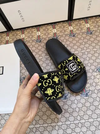 Gucci GG Monogram Bee Print Black Slippers 9