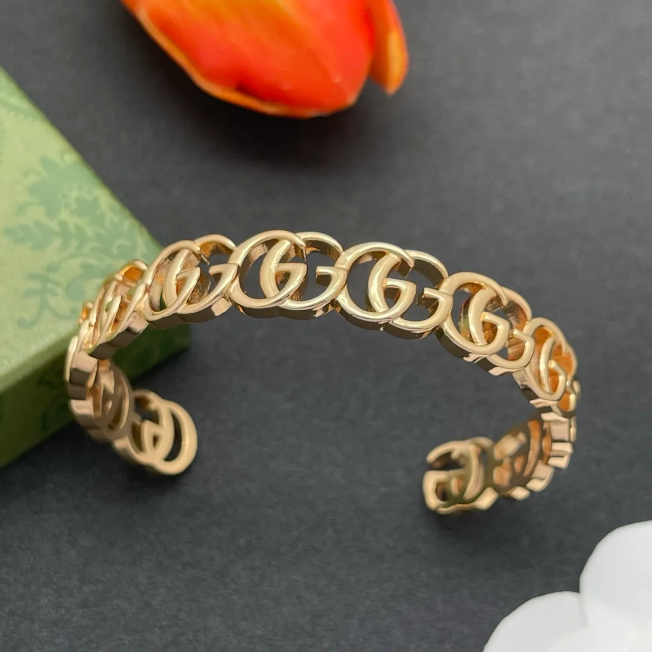 Gucci Gold Interlocking Double-G Links Polished Metal Bracelet 6