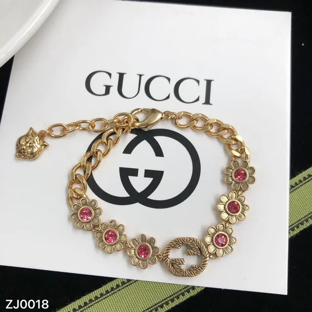 Gucci Gold Pink Curb Chain Daisy-Shaped Floral Links Necklace 3