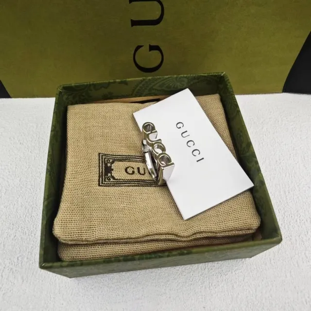Gucci Gold Silver Interlocking Logo Design Metallic Finish Ring 6