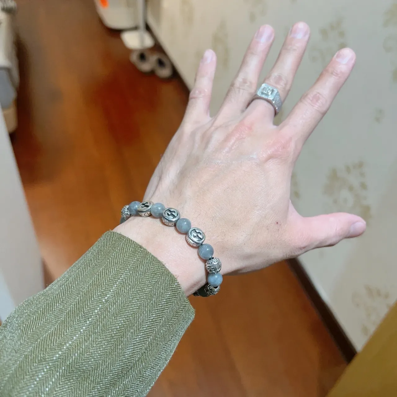 Gucci Gray Silver Beaded Stone And Metal Bracelet 8