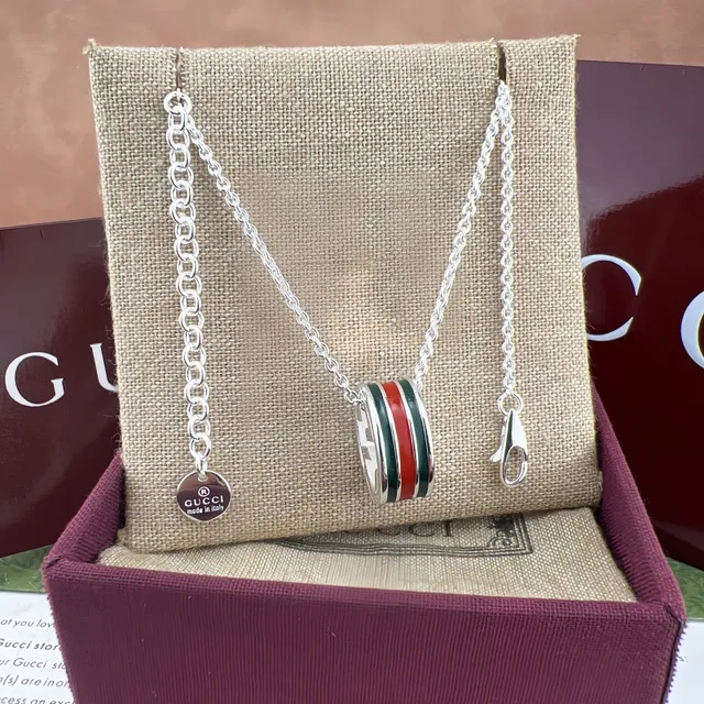 Gucci 绿红圆柱形吊坠搪瓷条纹细节项链 5