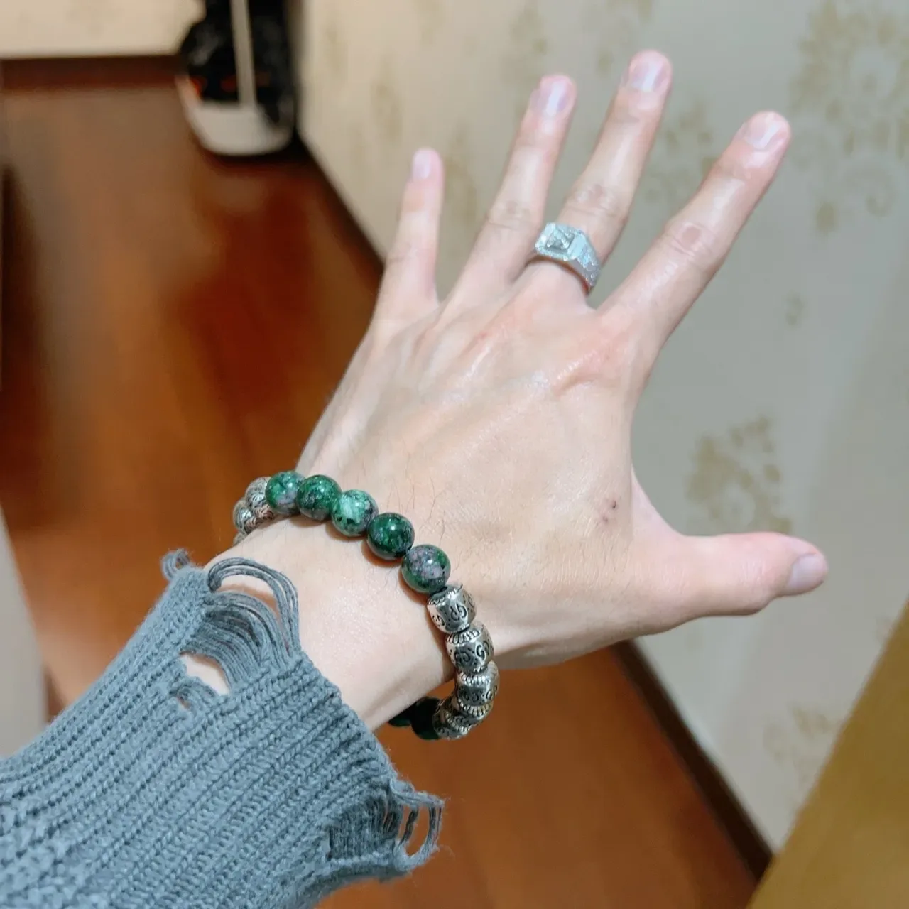 Gucci Green Stone and Ornate Silver Bead Bracelet 8