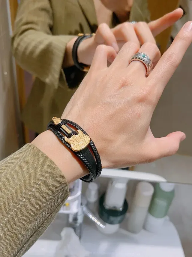 Gucci Guitar Motif Braided Leather Bracelet 4