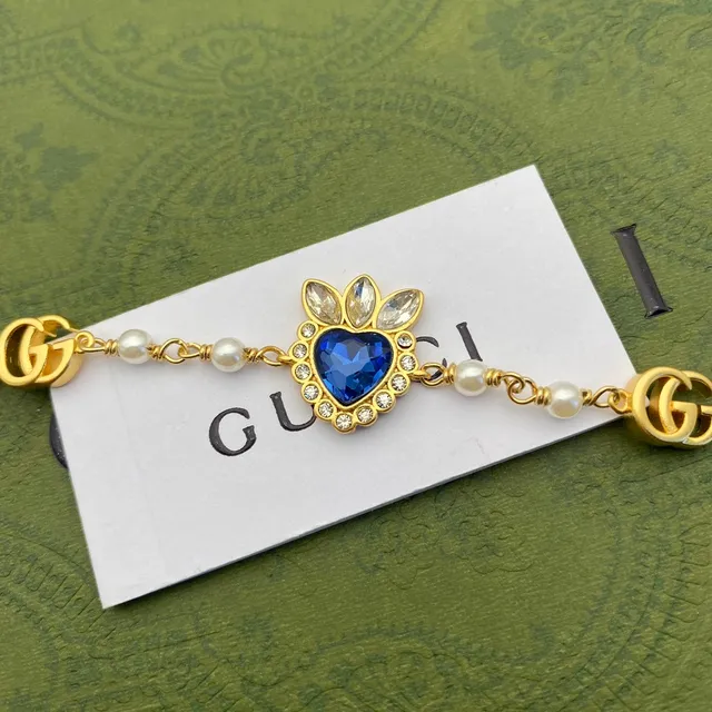 Gucci Colar de Coração Pérola e Pulseira com GG Logo em ouro 4