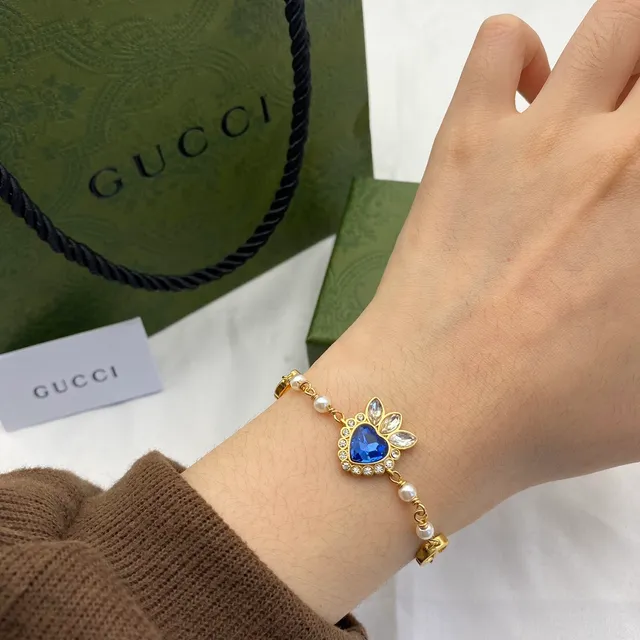 Gucci Colar de Coração Pérola e Pulseira com GG Logo em ouro 5